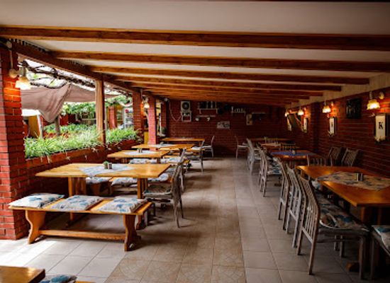 hungary/lake-balaton/restaurant/makkos-vendeglo-etterem-balatonlelle-hazias-izek-balatonlelle