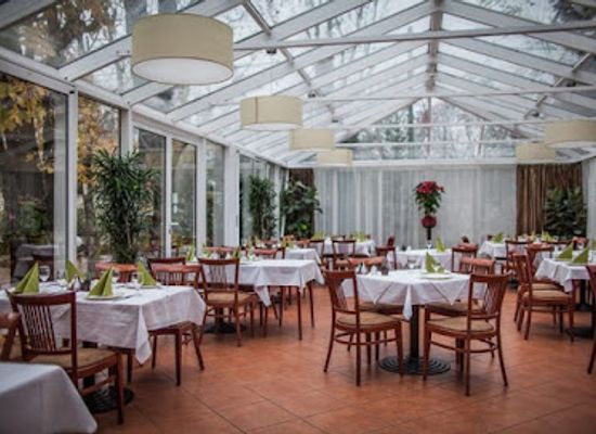hungary/central-hungary/restaurant/jardinette