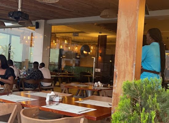 gabon/mayombe-forest/restaurant/lamaia-lounge-bar-restaurant