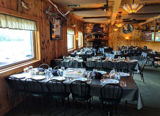 wisconsin/glacial-lake-wisconsin/restaurant/fish-tales-restaurant