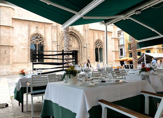 spain/palma-de-mallorca/la-lonja/restaurant/restaurante-caballito-de-mar