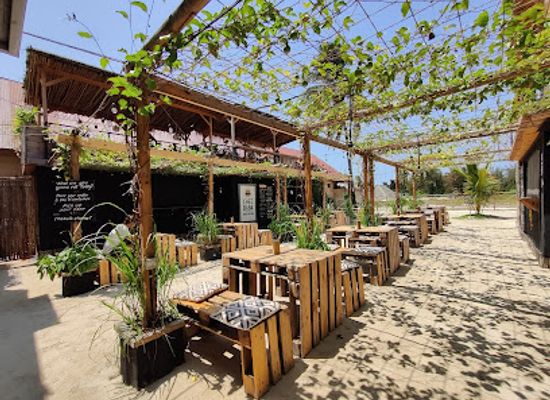 tanzania/eastern-zone/restaurant/bento-paje-food-court
