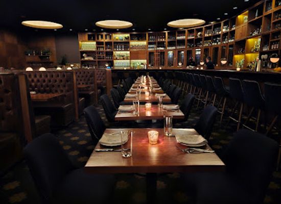 illinois/chicago/millennium-park/restaurant/cherry-circle-room