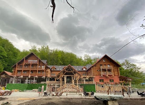 romania/parang-mountains/restaurant/conacul-radacinilor