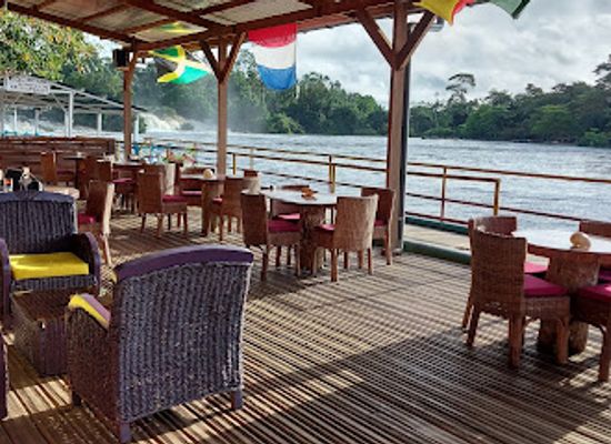 cameroon/lobe-waterfalls/restaurant/roots