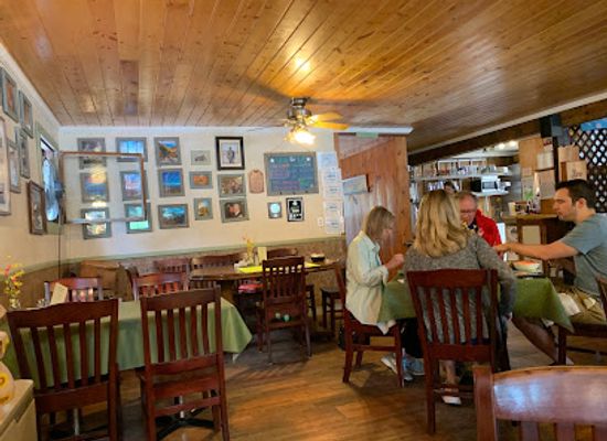 north-carolina/mountain-region/restaurant/louise-s-rock-house-restaurant