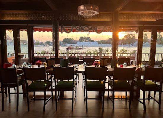 thailand/chao-phraya-river-basin/restaurant/chakrabongse-palace