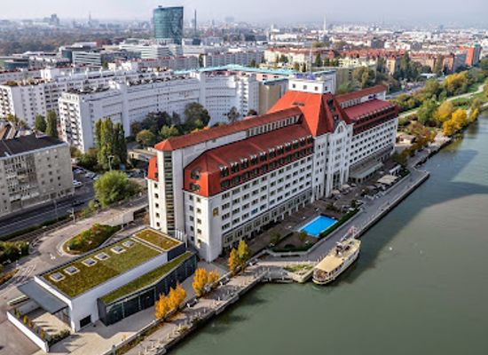 austria/seewinkel/restaurant/hilton-vienna-waterfront