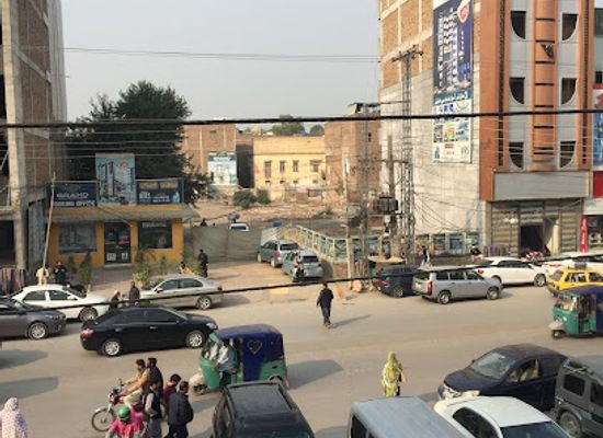 pakistan/peshawar/saddar/restaurant/new-iqbal-burgers