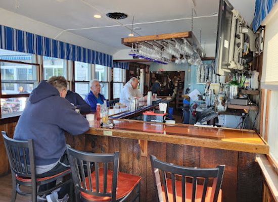 new-hampshire/seacoast/restaurant/bg-s-boat-house-restaurant-marina