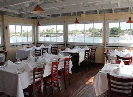 florida/gold-coast/restaurant/15th-street-fisheries