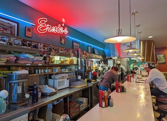 missouri/northeast-missouri/restaurant/ernie-s-cafe-steak-house