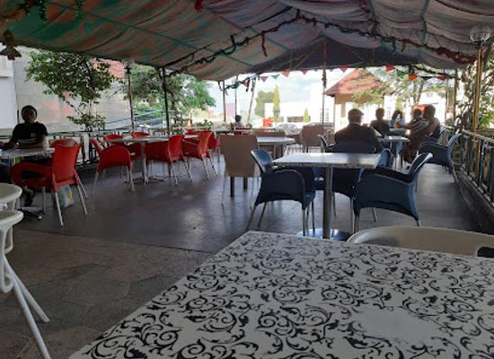 zambia/batoka-gorge/restaurant/food-palace