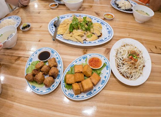 singapore/macritchie-reservoir/restaurant/chicken-house
