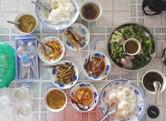 myanmar-burma/mon-state/restaurant/daw-pu-myanmar-food
