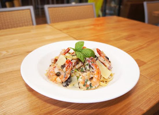 micronesia/mwoakilloa-atoll/restaurant/beachin-shrimp-3