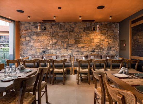 greece/crete/heraklion/restaurant/koukouvagia