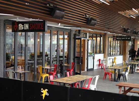 new-zealand/hamilton/restaurant/up-in-smoke-restaurant