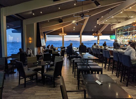 california/north-bay/restaurant/skates-on-the-bay