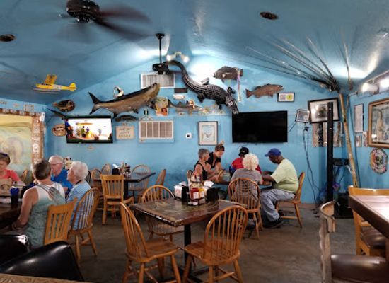 florida/southwest-florida/restaurant/nav-a-gator-bar-grill