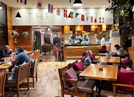 lebanon/aley/restaurant/the-host