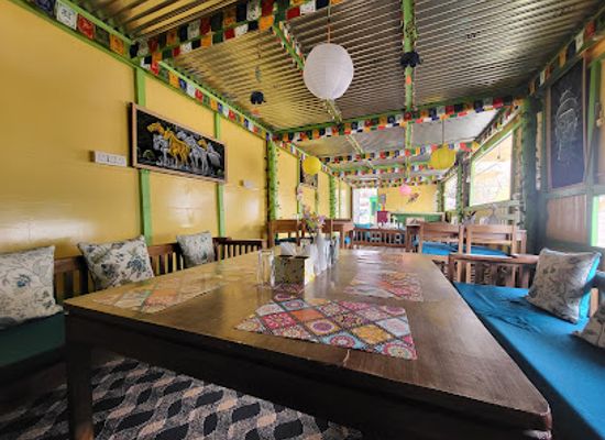 india/ladakh/restaurant/the-black-necked-crane-restaurant