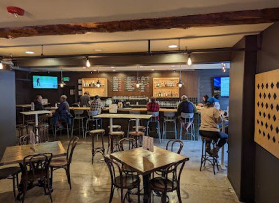 utah/moab/restaurant/proper-brewing-burger-co