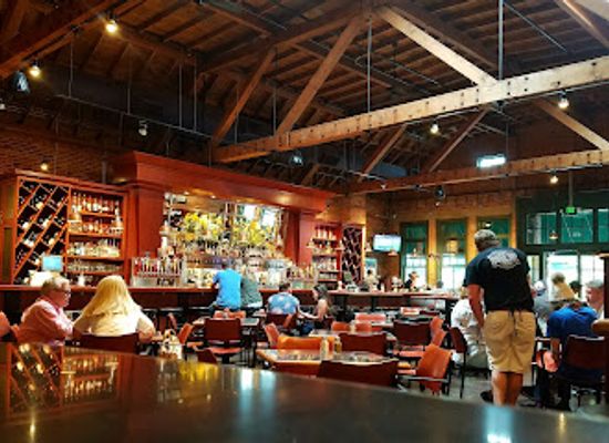 idaho/boise/restaurant/bardenay-restaurant-distillery-boise
