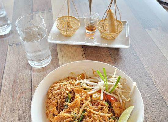 maine/augusta/restaurant/thai-with-us