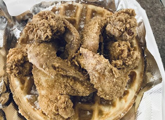 ohio/akron/highland-square/restaurant/fattys