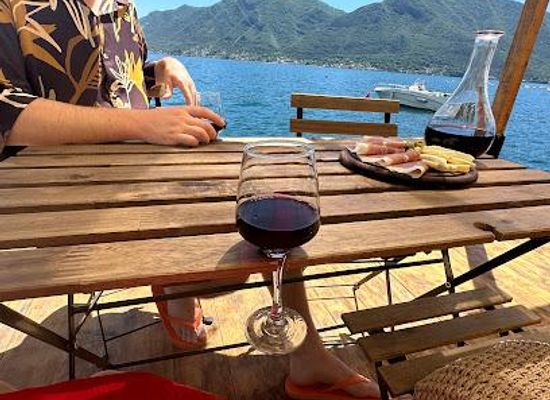 montenegro/bay-of-kotor/restaurant/underwater-wine-cellar-kraken-kotor