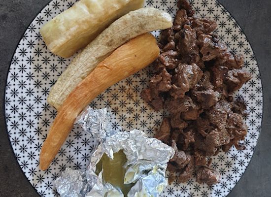 comoros/domoni/restaurant/brochettes-moudjo