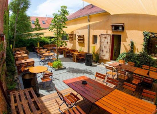 hungary/szombathely/restaurant/sorpatika-pub-es-pizzeria