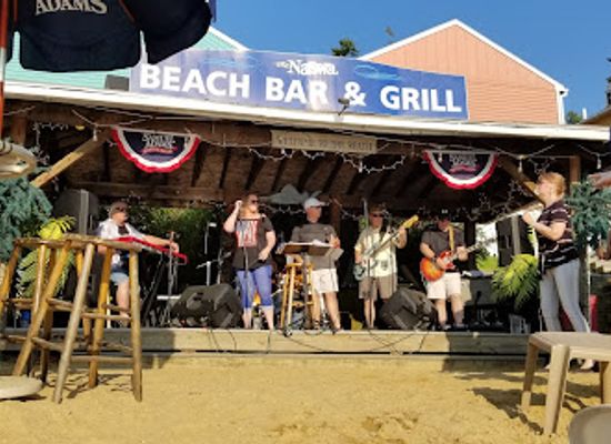 new-hampshire/laconia/restaurant/nazbar-and-grill-at-naswa-resort