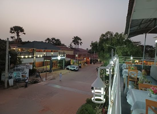 the-gambia/kombo-north/restaurant/7-rooftop-flamingo-a-la-carte