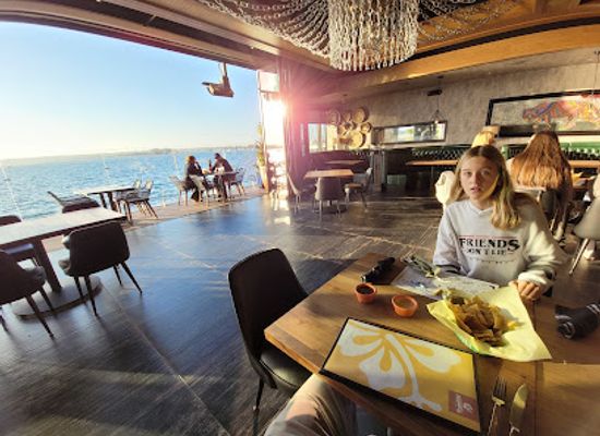 alaska/alaska-peninsula/restaurant/portside-pier