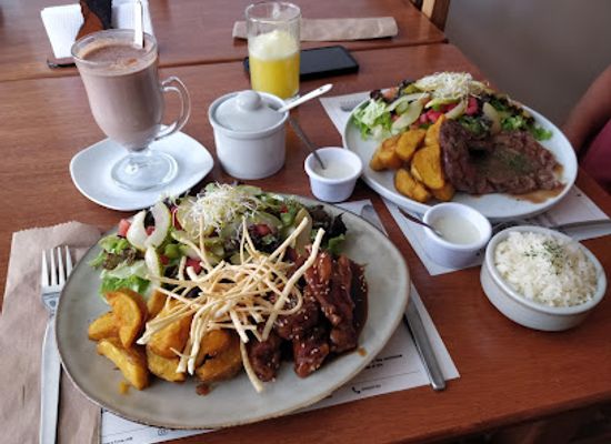 peru/santa-cruz-trek/restaurant/calima-restaurant-cafe