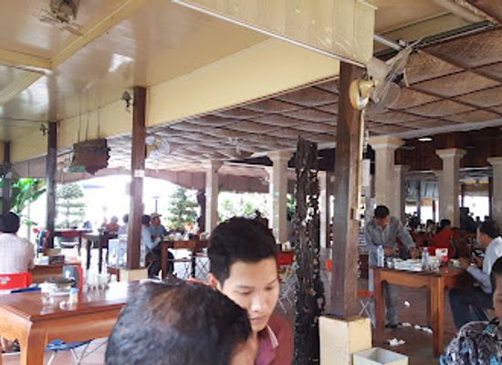 cambodia/svay-rieng/restaurant/malop-svay-restaurant-mlop-svay