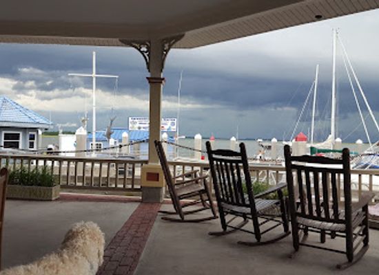 florida/amelia-island/restaurant/brett-s-waterway-cafe