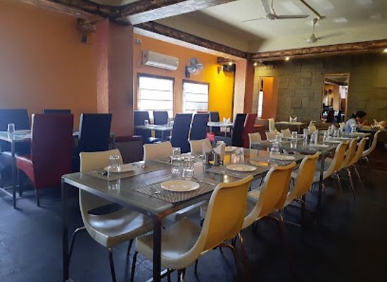 india/mysore/restaurant/mezzaluna-indian-continental-restaurant