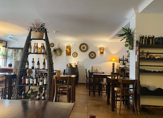 portugal/albufeira/restaurant/cafe-in-certo