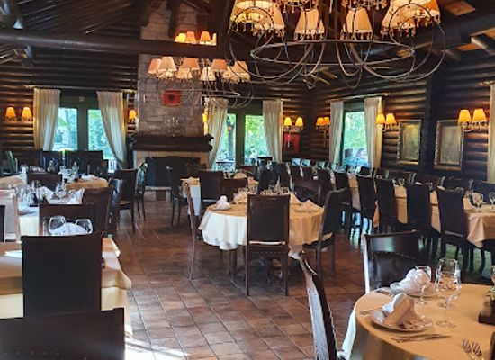 albania/luma/restaurant/bear-s-table