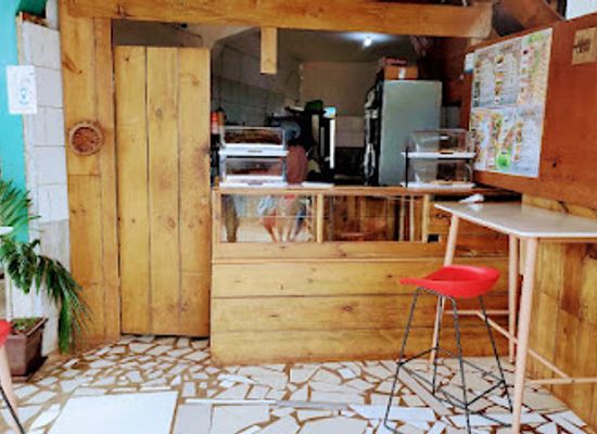 mayotte/bandrele/restaurant/wayli-snack