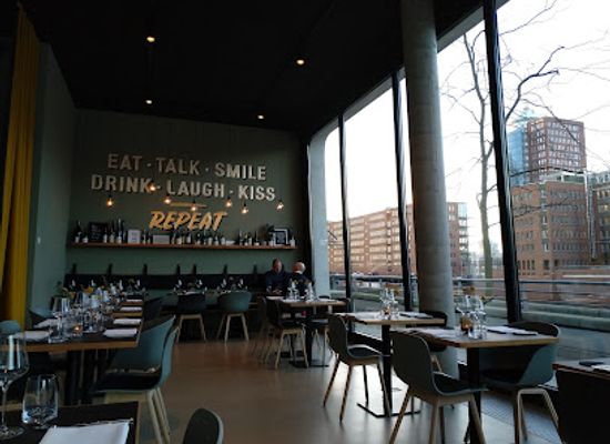 germany/hamburg/hafencity/restaurant/kinfelts-kitchen-wine