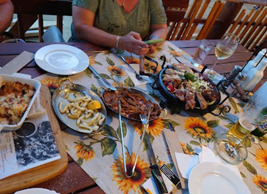 bulgaria/primorsko/restaurant/mehana-starata-cheshma