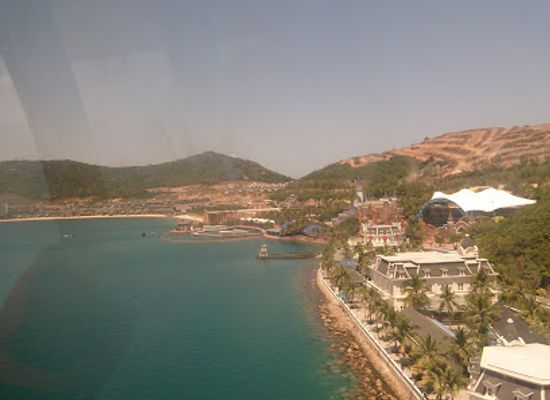 vietnam/nha-trang/vinpearl-land/restaurant/vinpearl-lotus-restaurant