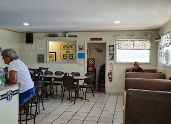 oklahoma/lake-and-trail-country/restaurant/hi-way-cafe