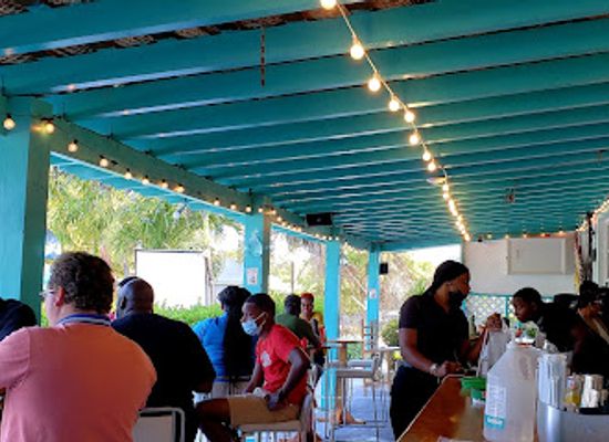 the-bahamas/nassau/paradise-island/restaurant/cabbage-beach-bistro-and-marketplace
