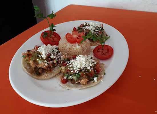 guatemala/caribbean-coast/restaurant/comedor-la-fe-y-cafeteria