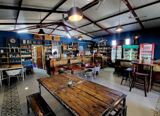 botswana/ghanzi-district/restaurant/hollandia-trading